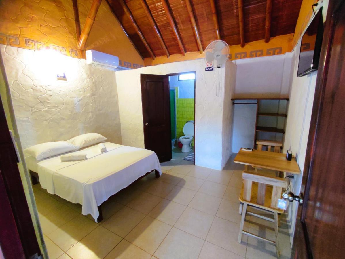 Casa Del Merman At Gaymontanita House Hostal Montañita